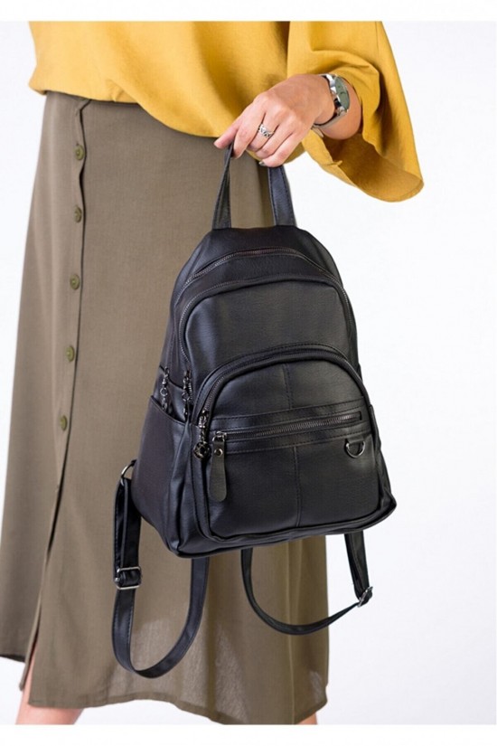 BAGzy Damen-Rucksack aus weichem, gewaschenem Leder mit mehreren Zellen