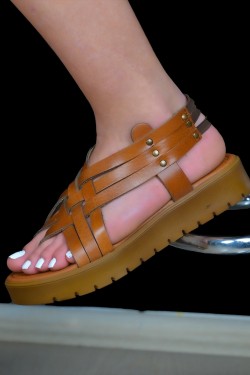 DAMEN-SANDALEN AUS ECHTEM LEDER TOOL