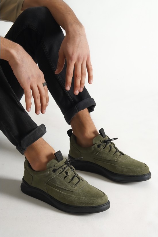 Couleur verte de chaussures confortables d'hommes confortables de daim de cuir véritable occasionnels