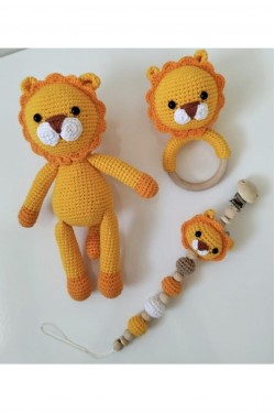 Arife Hanım Amigurumi Geschenk Löwe Neugeborener schlafender Begleiter Schnullerkette und Rassel-Set