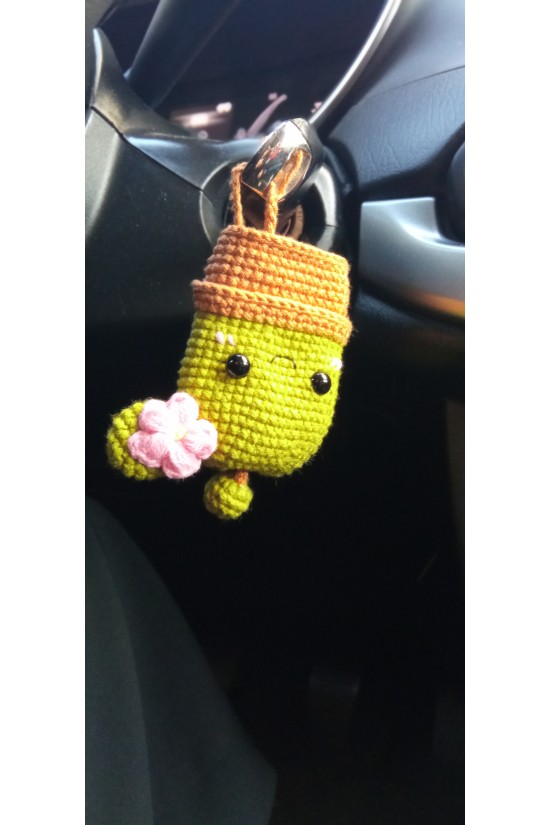 Frau Arife Amigurumi Handgefertigter Schlüsselhalter