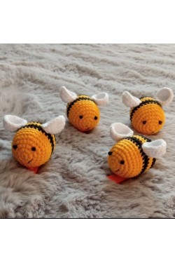 Arife Hanım Amigurumi Χειροποίητη πλεκτή αγκράφα μέλισσας (η τιμή είναι για 2 τεμάχια.)