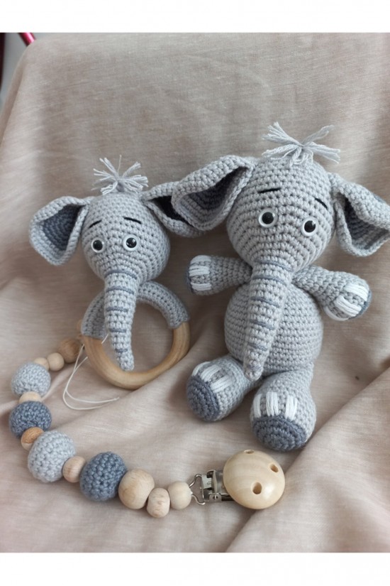 Arife Hanım Amigurumi Hediyelik Gri Fil Set Uyku Arkadaşı Emzik Askısı Çıngırak Set