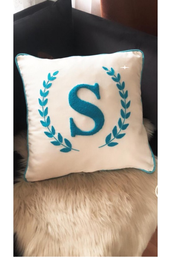 Arife Hanım Punch Handcrafted Colorful Personalized Letter Pattern Design Pillow Case (special design) 100% Coton yarn is used.