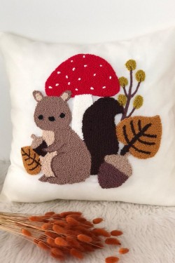 Arife Hanım Punch Handcrafted Colorful Cute Squirrel Figure Design Pillow Case (special design) 100% Coton yarn is used.